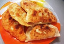 Кыстыбыи с начинкой из картофеля
