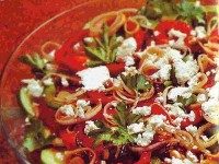 Салат из лука-порея и яблок с майонезом